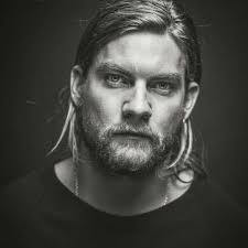 Pin By Courtney Zaccaro On Animal Kingdom Animal Kingdom Tnt Animal Kingdom Jake Weary