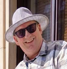 When I was a youngster, Hull had a mobile theatre which toured around the  city's parks and other places in the summer months, giving concerts to the  children of the various neighborhoods.