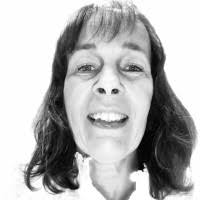 40+ "Suzanne Vos" profiles