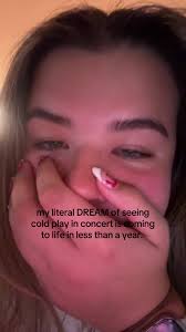 leeanna :) (@leeannaromero)