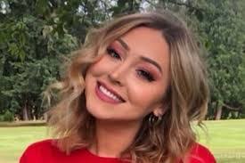 Amy Cowles's Instagram, Twitter & Facebook