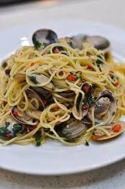 How To Cook Like An Italian Spaghetti Alle Vongole Your Chance To Win A Spot At A Cira Coo Best Italian Recipes Italian Recipes Easy Italian Pasta Recipes