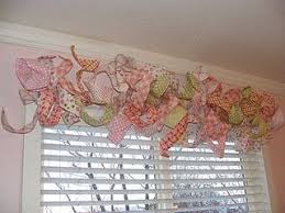 Isn T She Crafty Curly Cue Valance Valance Girls Playroom Little Girl Rooms