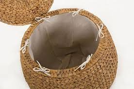 Neue Sitzhocker Aus Wasserhyazinthe Wohnlich Und Praktisch Zugleich Vivanno Korbwaren Das Blog Sitzhocker Hocker Sitzen