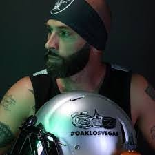 Benny Hernandez's Instagram, Twitter & Facebook