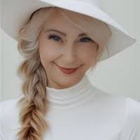 Brenda Loveday's Instagram, Twitter & Facebook