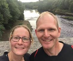 Siblings' half-marathon test in memory of Darren