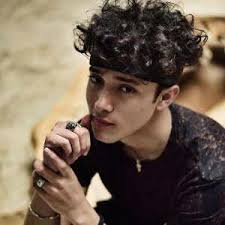 Me enamore de un Vampiro? ¿El se enamoro de una humana?