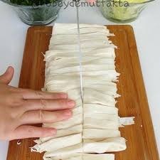 yirtik yufkalardan nefis bir borek yapabilirsiniz zubeydemutfakta mucver tadinda pratik borek 2 adet yufk yemek yemek tarifleri lezzetli yemekler