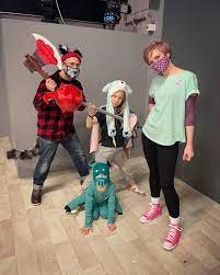 self] Family cosplay Kipo and the Age of Wonderbeasts at Thought Bubble  comic convention. I thought my youngest daughter would choose Kipo but she  wanted to be Mandu! : r/cosplay
