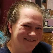 Denise Popp's Instagram, Twitter & Facebook