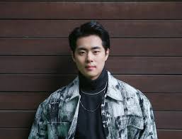 '110살' 휠라 성장세 주춤…'포스트 어글리슈즈' 찾을까. ë íí­ ë¼ë ì¡°ë³'ê· ì¸¡ íìì¬ì¤ ì í¬ì ìì¬ ìë¢° ë¸ì»·ë´ì¤