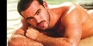 El actor mexicano y su cuñado lucas delfino se encuentran en el ojo del huracán tras recibir una nueva denuncia de juan ricardo. Pablo Lyle Asi Calentaba Sus Musculos En Sus Entrenamientos Del Gym Guapo De Televisa La Verdad Noticias