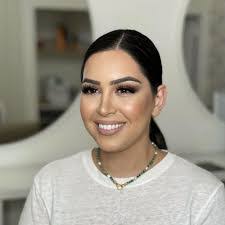 Marina Gee's Instagram, Twitter & Facebook