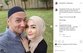 Keluarga gary dan richa sering terlihat kompak. 11 Tahun Menikah Begini Jatuh Bangun Rumah Tangga Richa Novisha Dan Gary Iskak Tambah Bahagia Setelah Berhijrah Semua Halaman Nakita