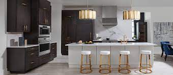 There are many different kitchen cabinet options available in the us today. Best Kitchen Cabinet Brands At Factory Builder Stores Factory Builder Stores Premium Appliances And Custom Cabinets