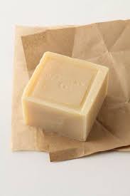 Epingle Par Isabou Sur Le Jardin De L Il D Elle Savon Artisanal Savon Savon De Marseille