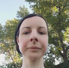 It's Day 7 and today we are decluttering holey socks, worn-out bras and  ripped or stained underwear (EW). Watch the video and declutter with me  here:https://youtu.be/zKt3M73v6jI Post photos of what you are