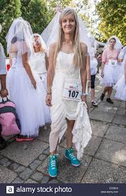 Wir helfen dir mit tipps und tricks dein kleid zu finden. Brautkleider Aus Polen Kolekcja Brautmode Zary Unsere Kunden Abendkleid