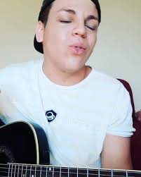 Olá amigos, a pedido dos seguidores da página, deixo com vcs meu cover de  Romance com Safadeza ❤🎶 Espero que curtam !!! Um ótimo final de semana à  todos 😙 #RomanceComSafadeza #BoraCorrerAtrás ...