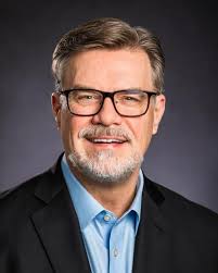 McKenzie succeeds Hyslop as Boeing's chief engineer