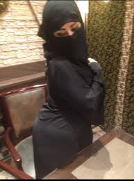 هل اجد سعودي او كويتي اهل كرم يتضيفني في بيتك ؟ ديوث