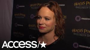 Thora birch тора бёрч запись закреплена. Hocus Pocus Turns 25 Thora Birch Still Keeps In Touch With Her Former Co Stars Youtube