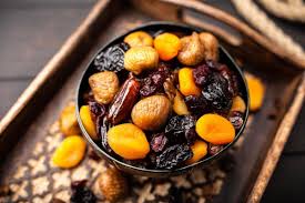 3 Fruits Secs A Mettre Dans Votre Assiette Fruits Secs Alimentation Fruits