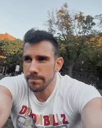 Michael Luckhardt (@whathardt) • Instagram photos and videos