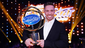 Ramon roselly (26), wurde zum sieger der 17. Ramon Roselly So Sexy Ist Die Freundin Des Dsds Superstars Intouch