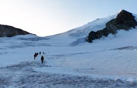 From wikimedia commons, the free media repository. Bishorn Hochtour Normalweg Walliser Alpen Tourentipp Com