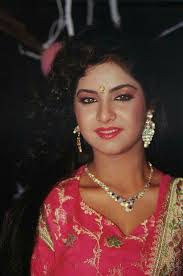 Divya Bharti Most Beautiful Indian Actress Beautiful Bollywood Actress Beautiful Indian Actress