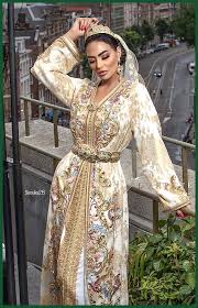 Pin By Maryanne On Traditionelle Tunesien Dresses In 2020 Moroccan Dress Morrocan Dress Moroccan Fashion