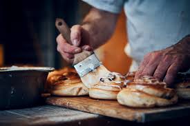 Schneckenudeln Glasieren Reportagefotografie Backerei Foodfotografie