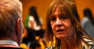 Vamos a terminar quemando libros»: el temor de la rectora de la Universidad  del Comahue ante una decisión en Conicet