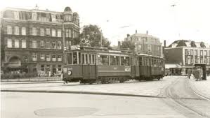 1958 A View Of The Frederiksplein With Tram Line 7 In Amsterdam The Buildings On The Left Were Demolished In The 1960 S T Amsterdam Straatfotografie