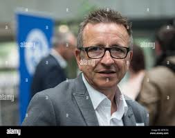 Arnold schuster hi-res stock photography and images