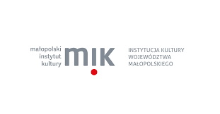 Dziewczyny podzieliły się swoim uczuciem z innymi. Zespol Malopolski Instytut Kultury