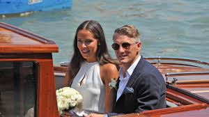Sieh dir an, was thomas müller (thommymueller) auf pinterest, der weltweit größten sammlung von ideen, entdeckt hat. Bastian Schweinsteiger So Lassig Heiratete Er Ana Ivanovic Welt