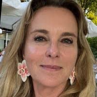 Evelyn Fox Email & Phone Number