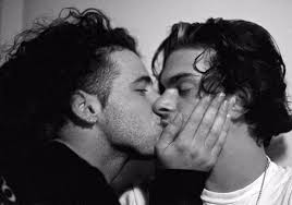 Instagram https://instagram.com/p/CiiWKDzoDtv/ “This is my husband, David  Americo Vellucci (September 26, 1968