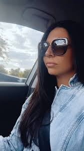 I can't tell you how many agents I speak with who are literally stuck at  their current brokerage. Golden handcuffed upon joining, so if and when  they decide to leave it is