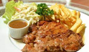 Always bored during your commute to and fro work or school? Resepi Chicken Chop Cara Masakan Restoran Mahal