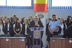 Universitatea ştefan cel mare suceava (usv), prin cele trei funcţii fundamentale (cercetare, predare/învăţare şi servicii pentru comunitate desfăşurate în condiţii de autonomie instituţională şi de libertate academică), contribuie în mod activ şi explicit la procesele de inovare şi dezvoltare socială. Colegiul NaÅ£ional Stefan Cel Mare Din Suceava IntrÄ In Al 160 Lea An Din Istoria Sa Determinand Varsta InvÄÅ£Ämantului Liceal Sucevean Cotidianul Crai Nou