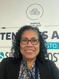 Kim Dibble's Instagram, Twitter & Facebook