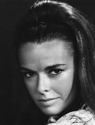 9 Susana freyre Images: PICRYL