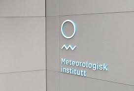 Meteorologisk institutt har sendt ut et gult farevarsel for styrtregn på østlandet. New Logo And Identity For Meteorologisk Institutt By Neue Wayfinding Signage Design Exterior Signage Signage Design