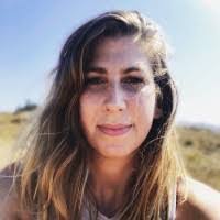 Tracy Bunting's Instagram, Twitter & Facebook