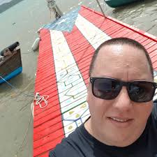 Is there a way to film horizontal?