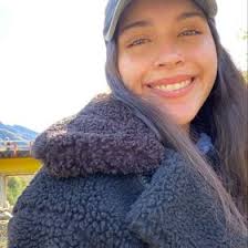 Karina Rivas Gonzalez (kari_rivas_)